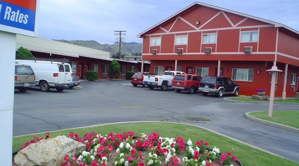 Avenue Motel Wenatchee Bagian luar foto
